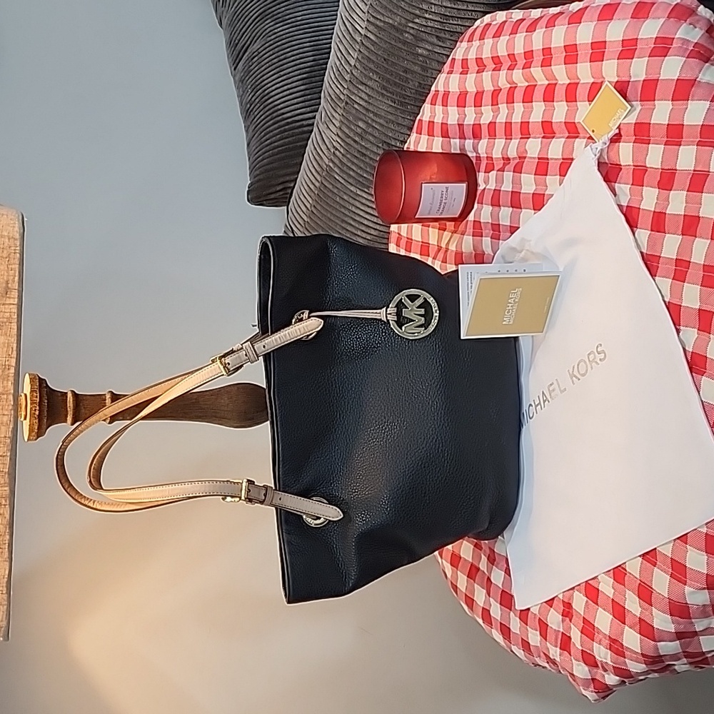 Michael Kors black soft leather bag. Comes with dust bag.